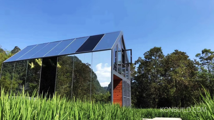The classic "Loft Mirror" prefab resort building is complete in the rice field.